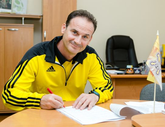 Andrea Vezzu in coaching staff