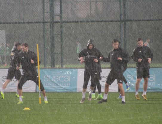 El fútbol en cualquier clima