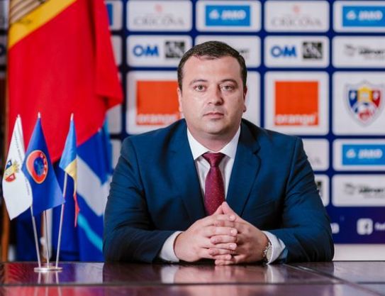 Leonid Oleinichenko es  Presidente de la FMF