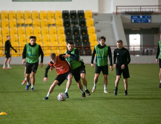 Partidos con los equipos "Balcany" y "Floresti"