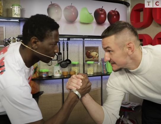 Moussa y Dima. Una batalla en la cocina