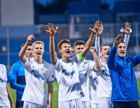 Félicitations à l'équipe de jeunes du FC Zenit