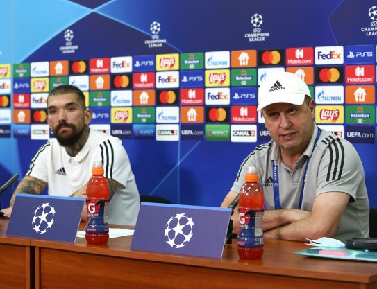 Rueda de prensa después del “Dynamo”