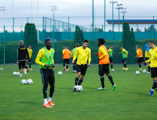 Entrenamiento del equipo " Sheriff " (fotos )