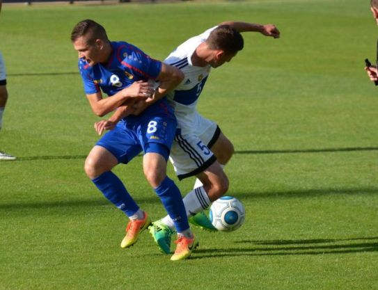 Tres jugadores entre los titulares