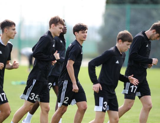 Вторая команда и U-19 вышли из отпуска